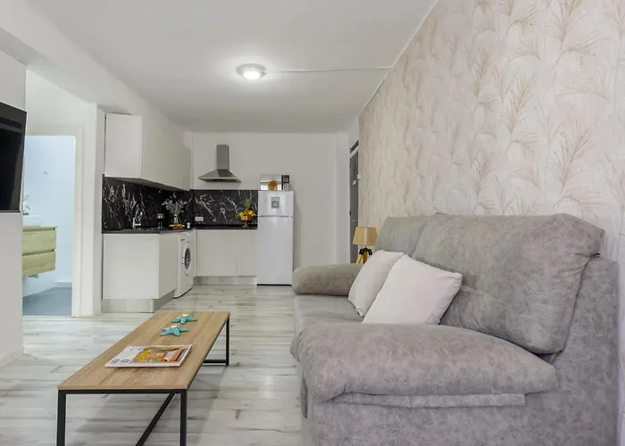 Living4Malaga Enjoy Apartment
